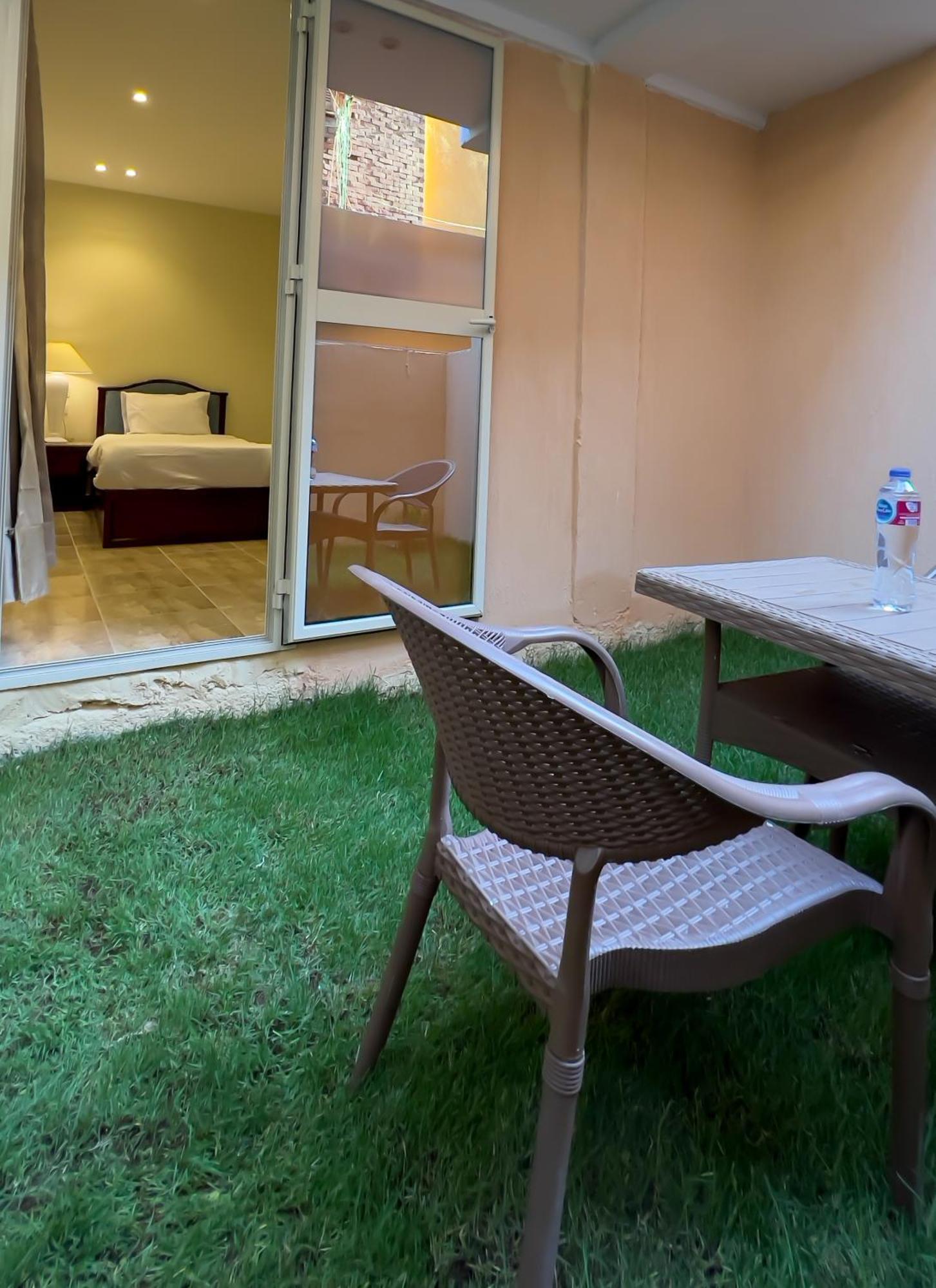 Pyramids Vista Inn Kafrat al Jabal Ngoại thất bức ảnh